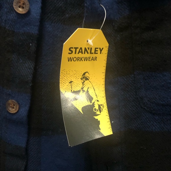 Men’s Flannel Shirt - Picture 3 of 4